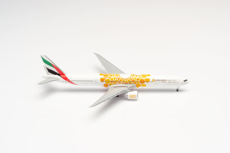 Herpa Wings 1:200 Boeing 777-300ER Emirates 557467