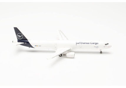 Lufthansa Cargo Airbus A321P2F (Herpa Wings 1:200)