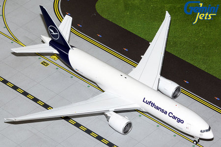 Lufthansa Cargo Boeing 777F (GeminiJets 1:200)