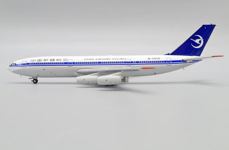 China Xinjiang Airlines Ilyushin IL-86 (JC Wings 1:400)