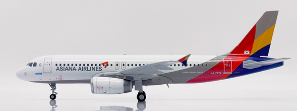 Asiana Airlines Airbus A320 (JC Wings 1:200)