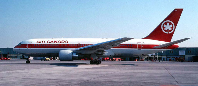 Air Canada Boeing 767-233 (Aviation200 1:200)
