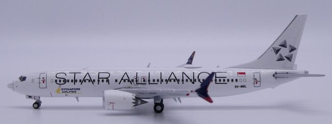 Singapore Airlines Boeing 737 MAX 8 (JC Wings 1:400)