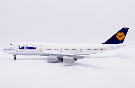 Lufthansa Boeing 747-8 (JC Wings 1:200)
