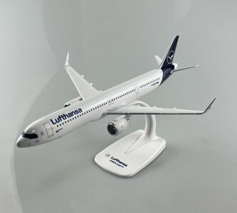 Lufthansa Airbus A 321neo (PPC 1:200)