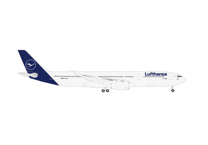 Lufthansa Airbus A330-300 (Herpa Wings 1:500)