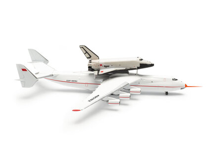 Antonov Design Antonov AN-225 Mriya & RKK Energiya Buran Space Orbiter Set (Herpa Wings 1:400)