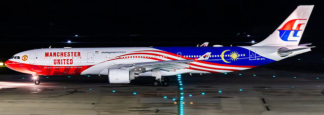 Malaysia Airlines Airbus A330-323 (Aviation400 1:400)
