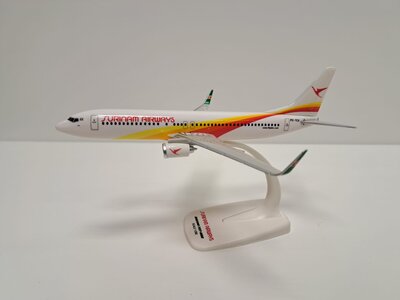 Surinam Airways Boeing 737-800 (PPC 1:200)
