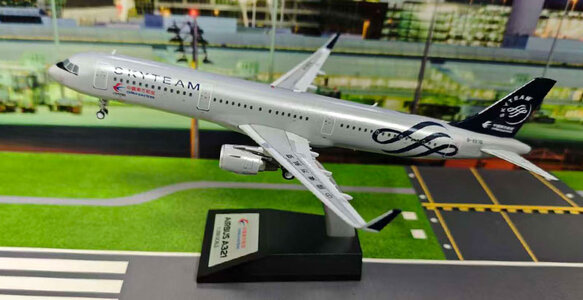 China Eastern Airlines (SkyTeam) Airbus A321-211 (KJ Models 1:200)