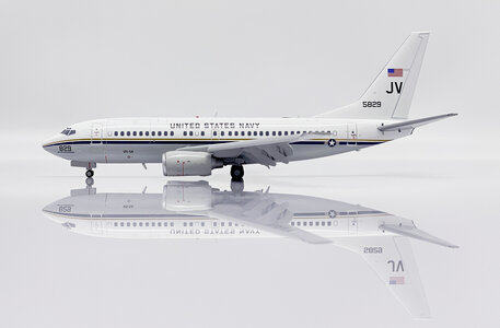 US Navy Boeing C-40A Clipper (JC Wings 1:200)