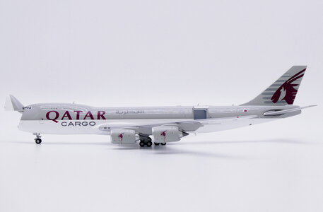 Qatar Airways Cargo Boeing 747-8F (JC Wings 1:400)