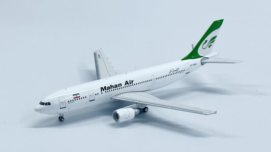 Mahan Air Airbus A300-600 (Yu ModeL 1:400)