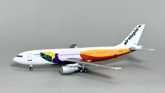 Air Niugini Airbus A300B4 (Yu ModeL 1:400)