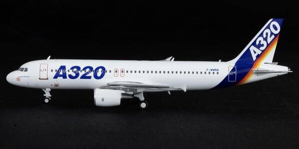 Airbus Airbus A320 (Kylin Model 1:400)