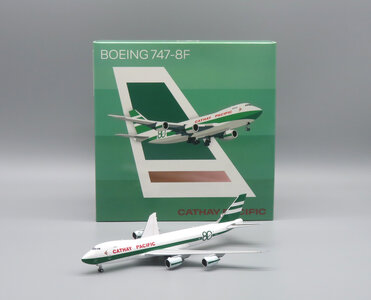 Cathay Pacific Airways Boeing 747-8F (Apollo 1:400)