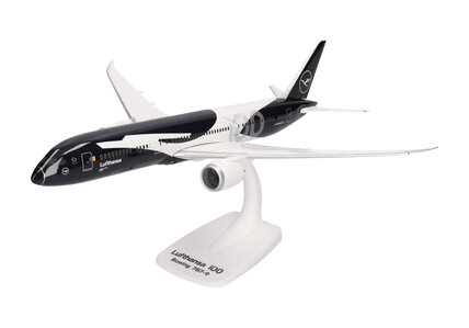 Lufthansa Boeing 787-9 (Herpa Snap-Fit 1:200)