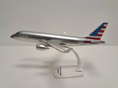 American Eagle Embraer 175 (PPC 1:100)