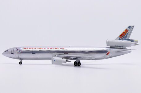 House Colors McDonnell Douglas MD-11 (JC Wings 1:200)