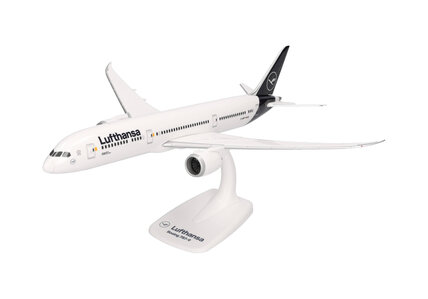 Lufthansa Boeing 787-9 (Herpa Snap-Fit 1:200)