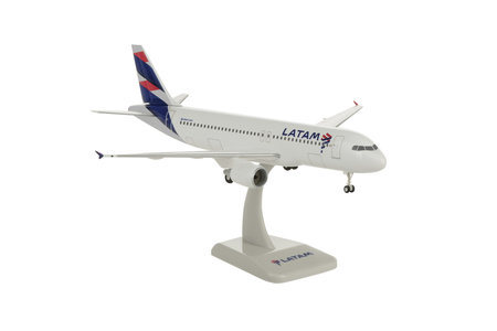 Latam Airbus A320 (Hogan 1:200)