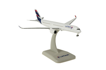 LATAM  Airbus A350-900 (Hogan 1:500)