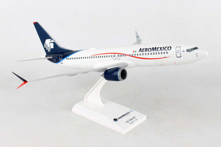 Aeromexico Boeing 737 MAX 8 (Skymarks 1:130)