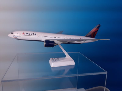 Delta Boeing 777-200LR (Flight Miniatures 1:200)