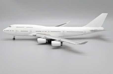 Blank Boeing 747-400 (JC Wings 1:200)