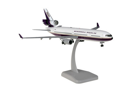 House Colors McDonnell Douglas MD-11 (Hogan 1:200)