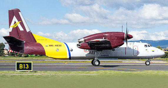 AerCaribe Cargo An-32 HK-4832 (1:200)