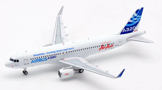Airbus/Air Asia Airbus A320 (Aviation200 1:200)
