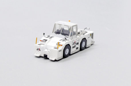 JAL Towing Tractor (JC Wings 1:200)