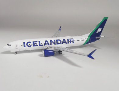 Icelandair Boeing 737-8 MAX (Inflight200 1:200)