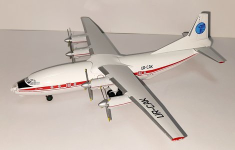 Meridian Air Antonov An-12 (KUM Models 1:200)