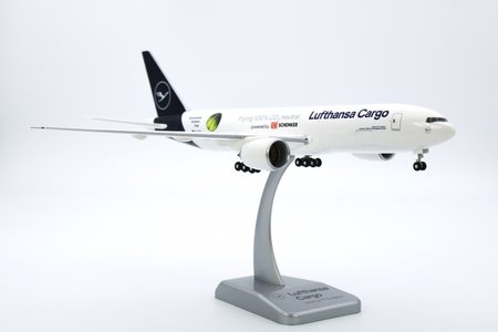 Lufthansa Cargo Boeing 777F (Limox 1:200)