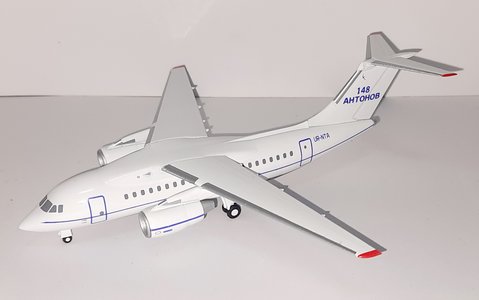 Antonov Design Bureau Antonov An-148 (KUM Models 1:200)