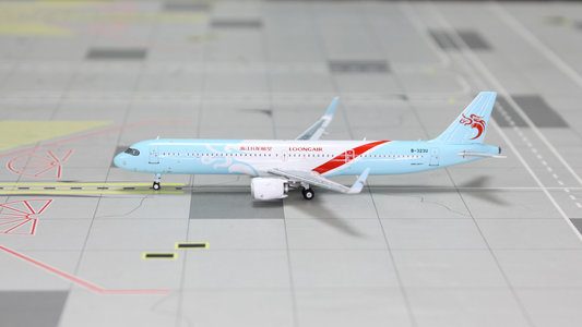 LoongAir Airbus A321-251NX (Panda Models 1:400)