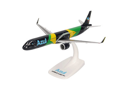 Azul Brazilian Airlines Airbus A321neo (Herpa Snap-Fit 1:200)