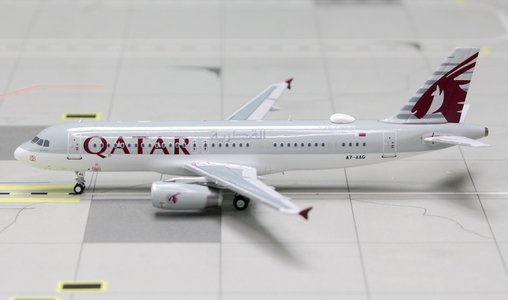 Qatar Airways Airbus A320-232 (Panda Models 1:400)