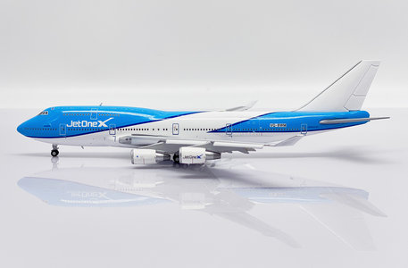 JetOneX Boeing 747-400 (JC Wings 1:400)