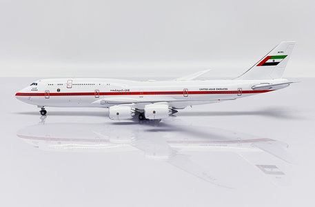 Abu Dhabi Amiri Flight Boeing 747-8(BBJ) (JC Wings 1:400)