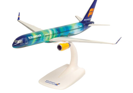 Icelandair Boeing 757-200 (Herpa Snap-Fit 1:200)