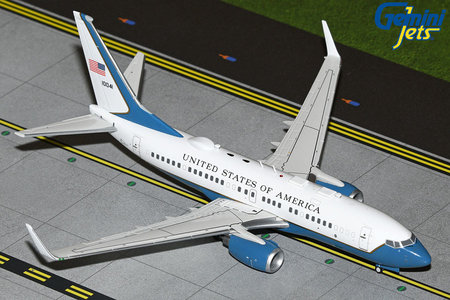 United States Air Force (USAF) Boeing 737-700 (C-40B) (GeminiJets 1:200)