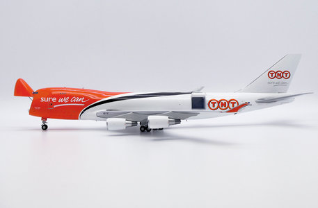 TNT Express Boeing 747-400F (JC Wings 1:200)