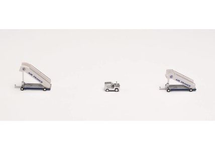 Air France Historic Stairs (2 st.) + tractor (1 st.) (Herpa Wings 1:200)