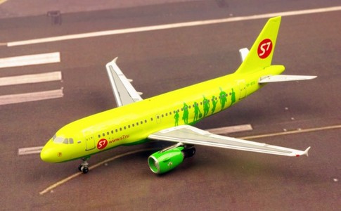 S7 Airlines Airbus A319 (Other (AeroClassics) 1:400)
