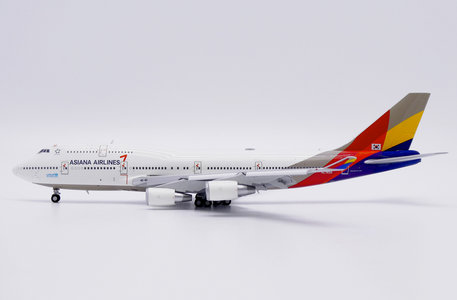 Asiana Airlines Boeing 747-400 (JC Wings 1:400)