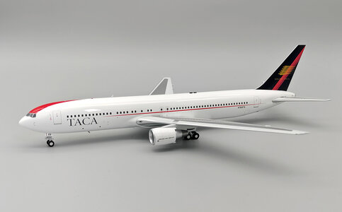 TACA Boeing 767-3S1/ER (El Aviador 1:200)