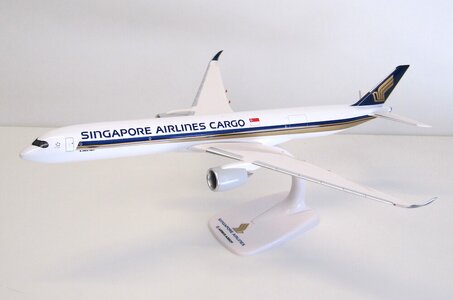 Singapore Airlines Cargo Airbus A350F (PPC 1:200)